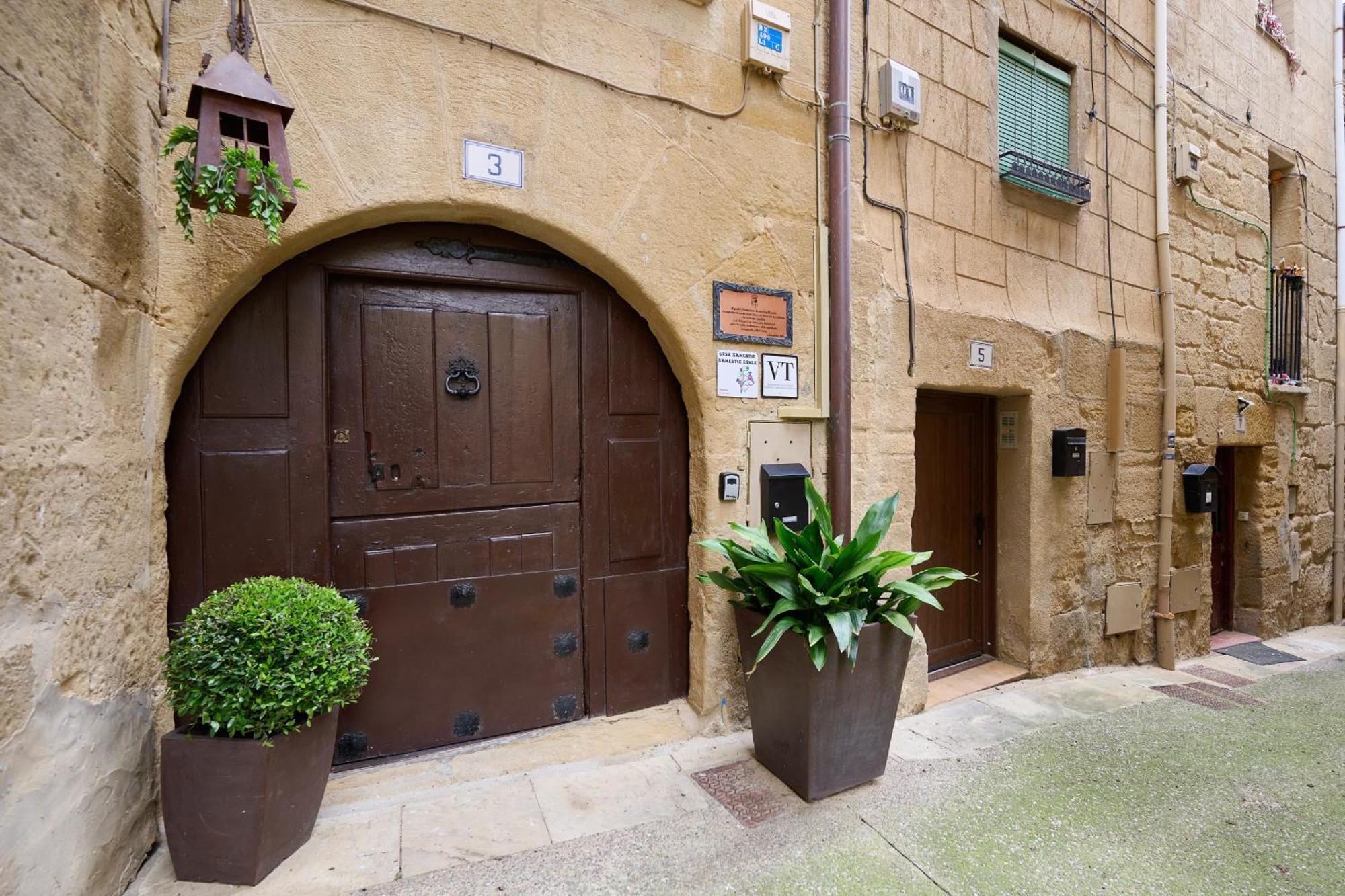 Villa Historic Haven By Fidalsa Labastida Exterior foto
